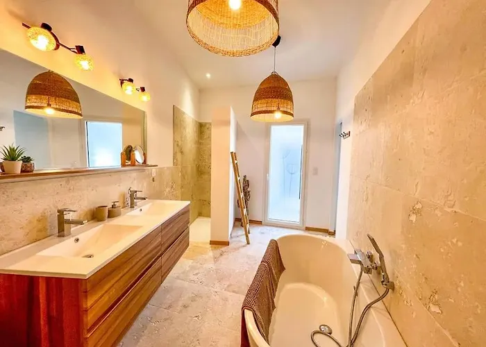 Mas De Charme à 8kms D'uzes Villa *